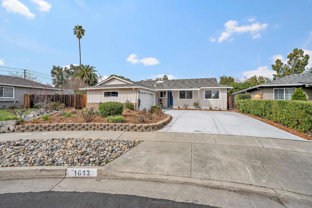 Photo of Listing #ML81993941