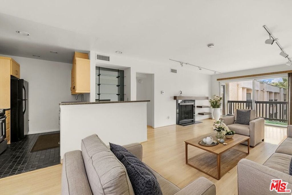 Photo of Listing #25500821