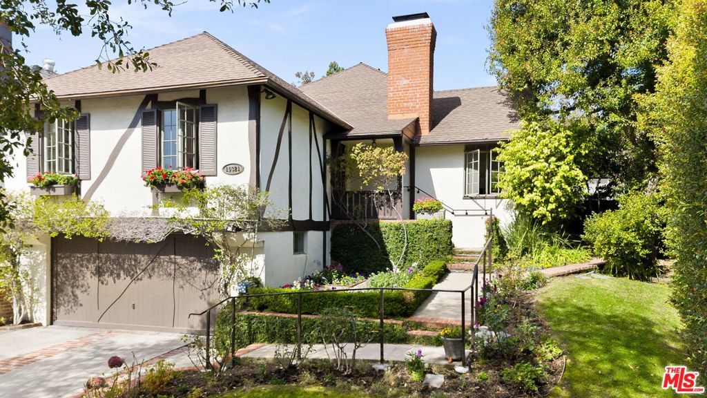 Photo of Listing #25498277