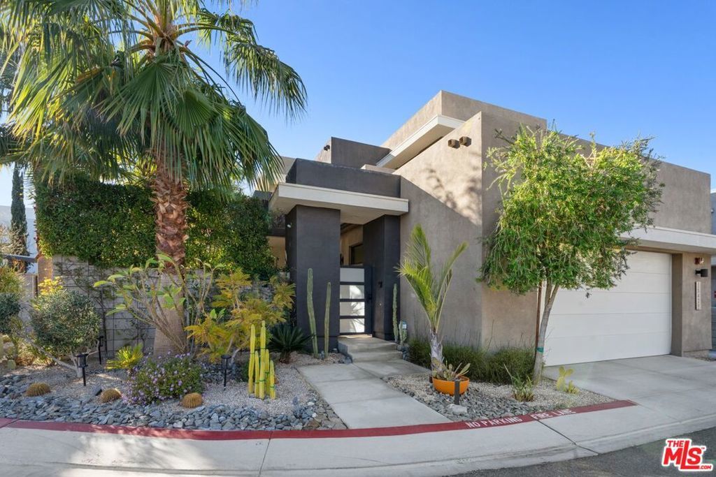 Photo of Listing #25498973