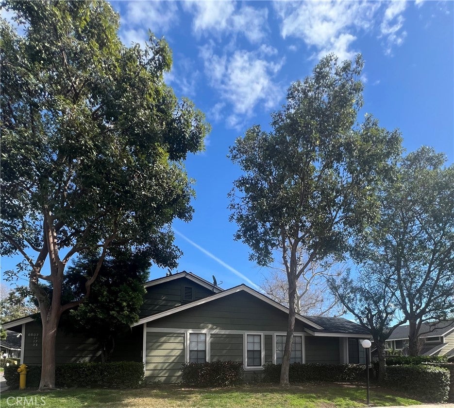 Photo of Listing #CV25038337