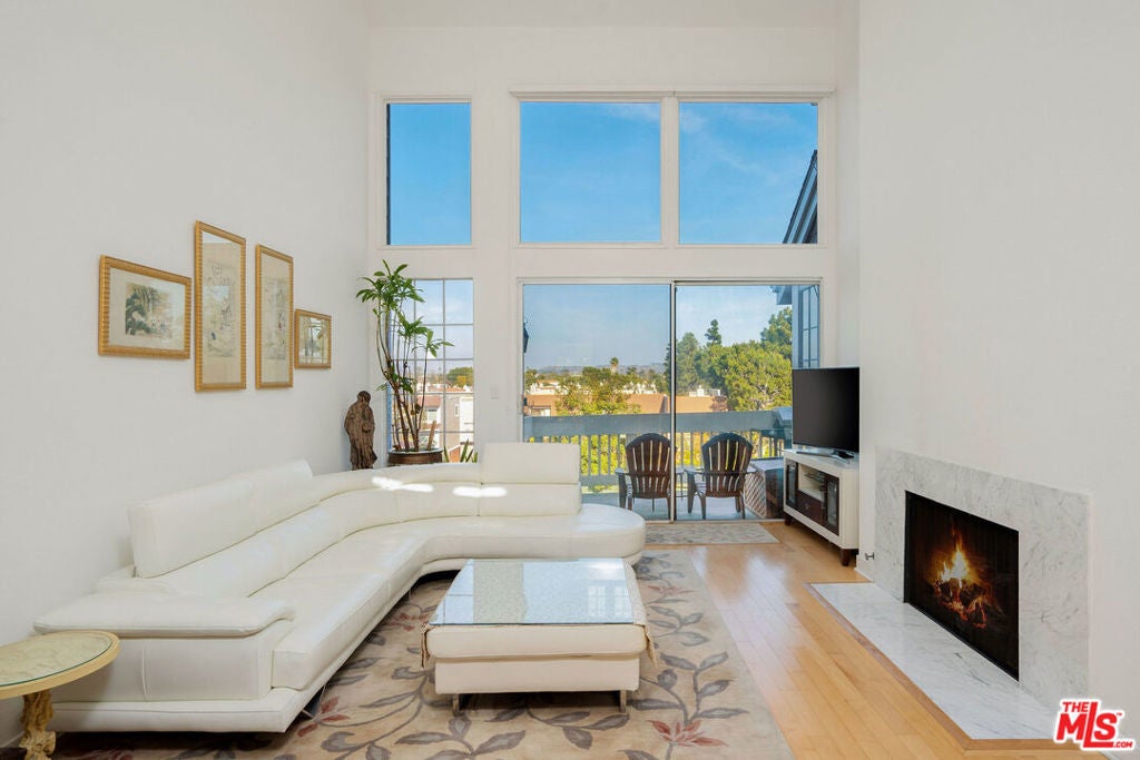 Photo of Listing #25500861