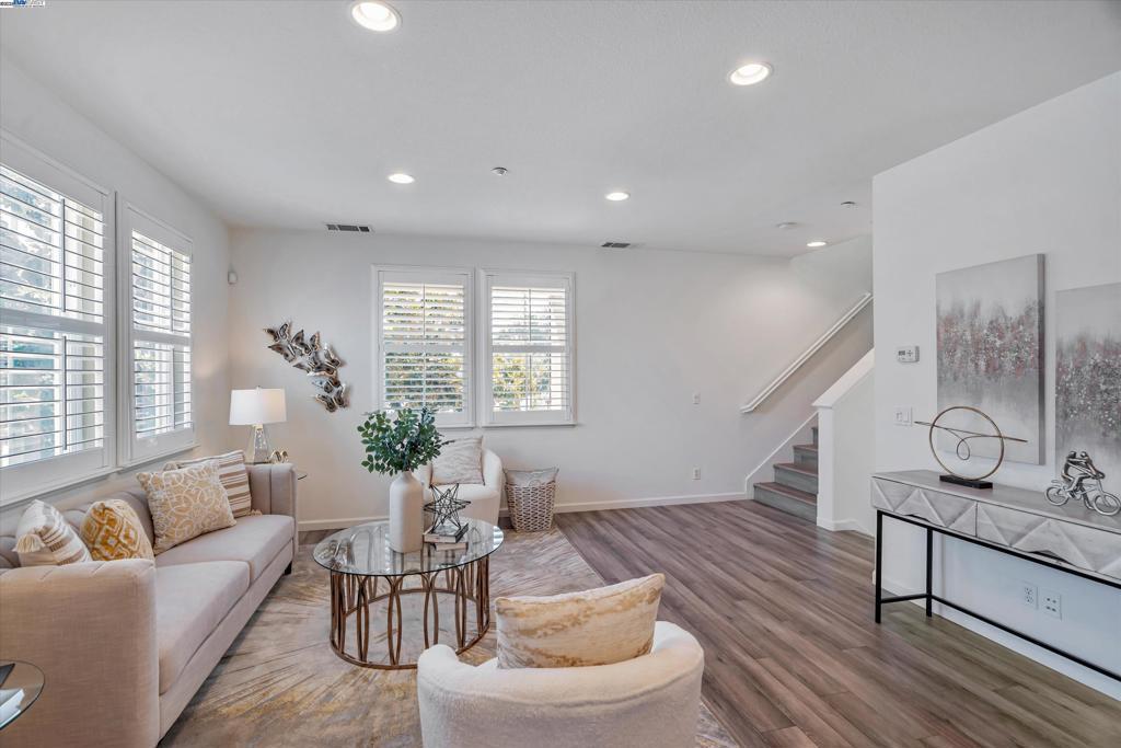 Photo of Listing #41086627