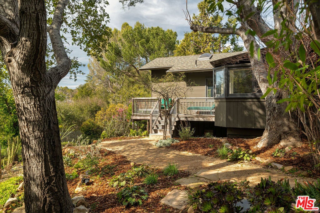 Photo of Listing #25500211