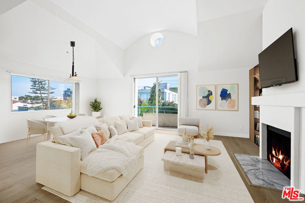 Photo of Listing #25501229