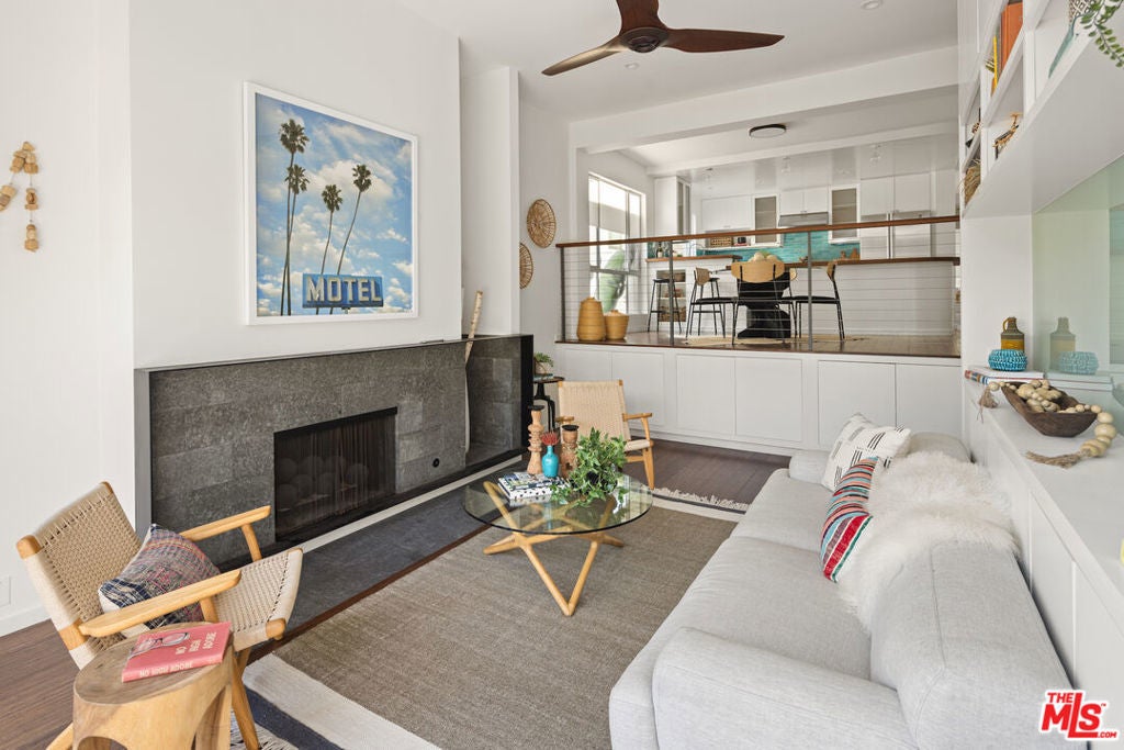 Photo of Listing #25499953