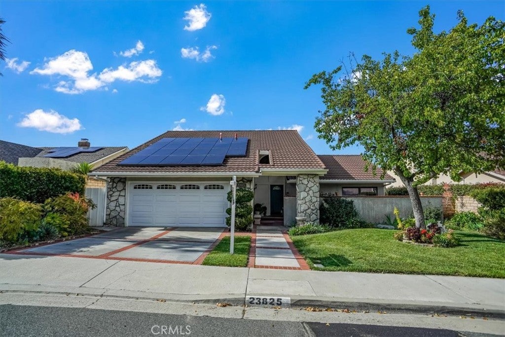 Photo of Listing #SR25038444