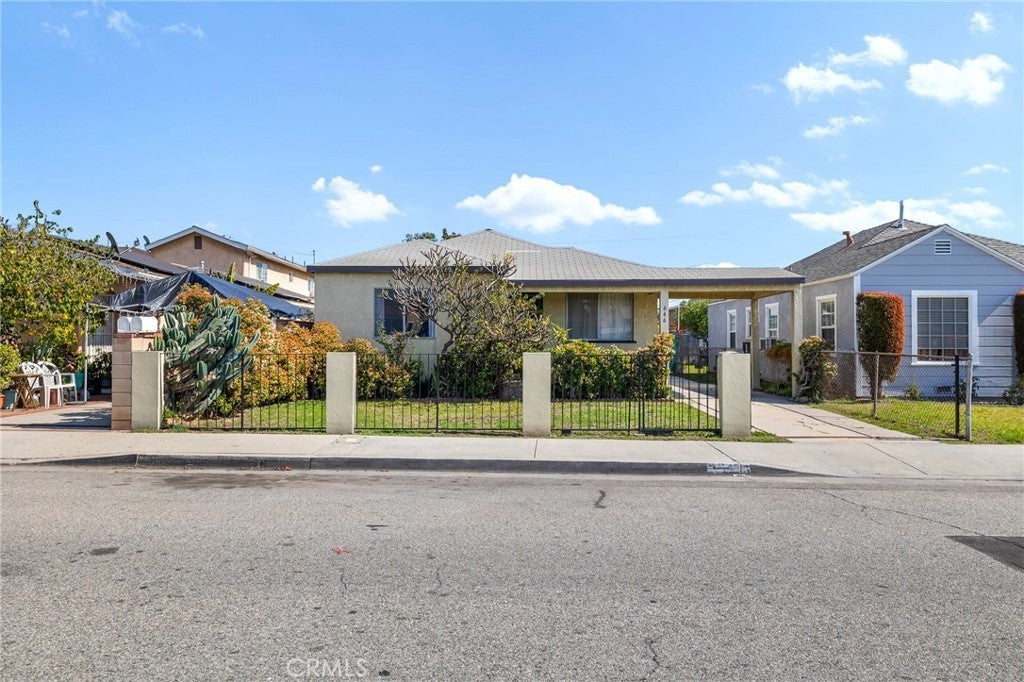 Photo of Listing #SR25038493