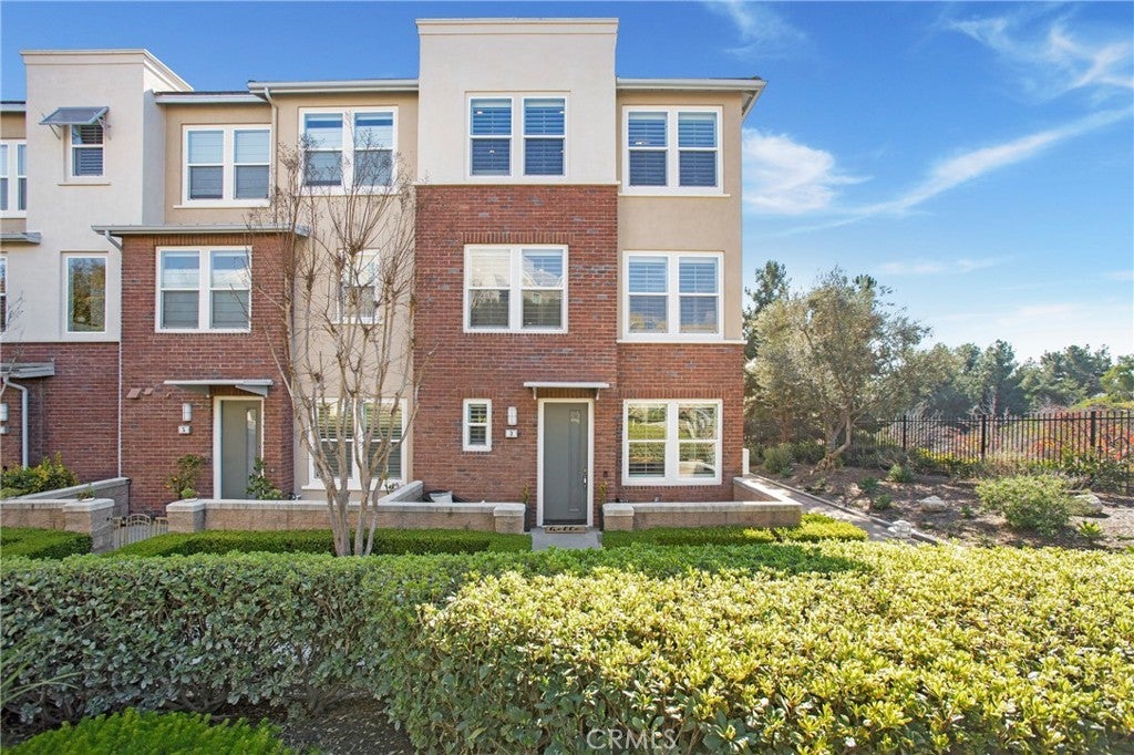 Photo of Listing #OC25028342