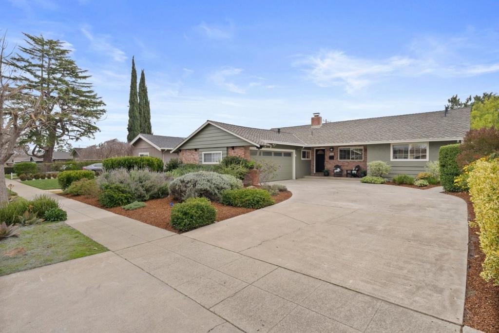 Photo of Listing #ML81995031