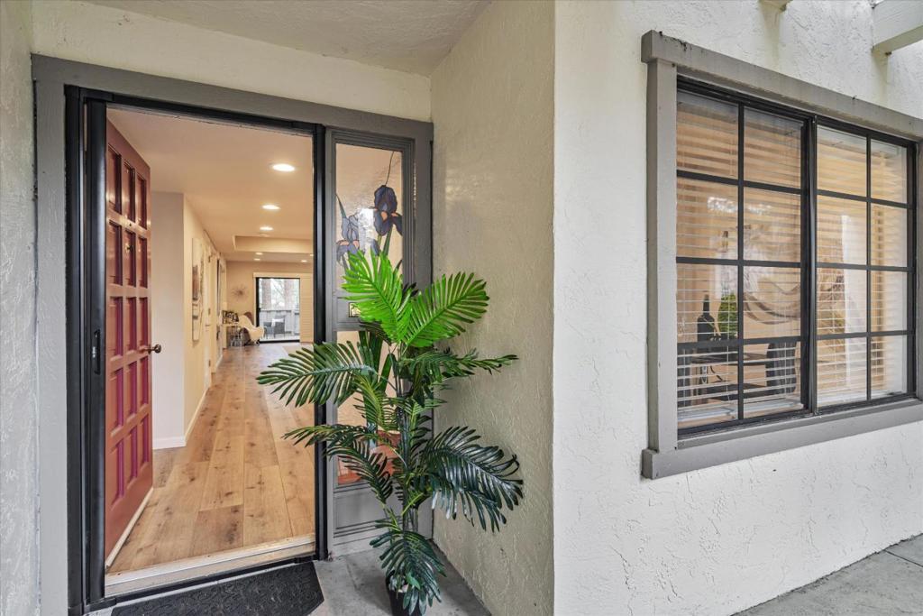 Photo of Listing #ML81995046