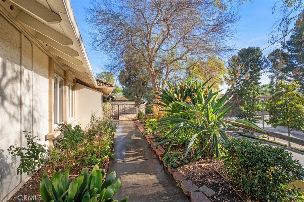 Photo of Listing #OC25033703