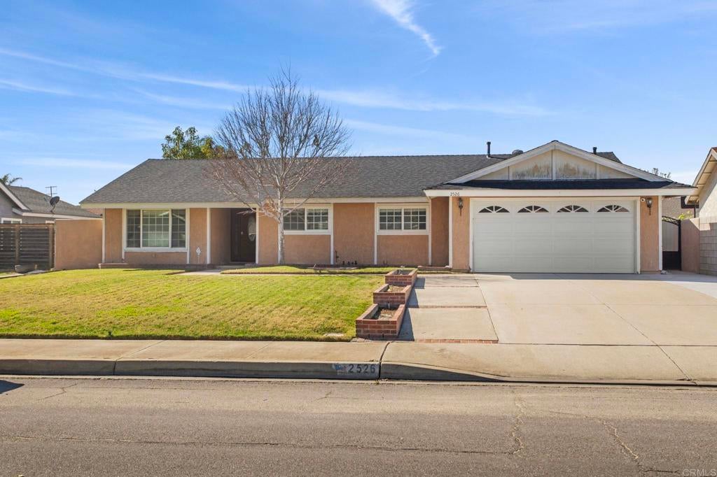 Photo of Listing #PTP2501361