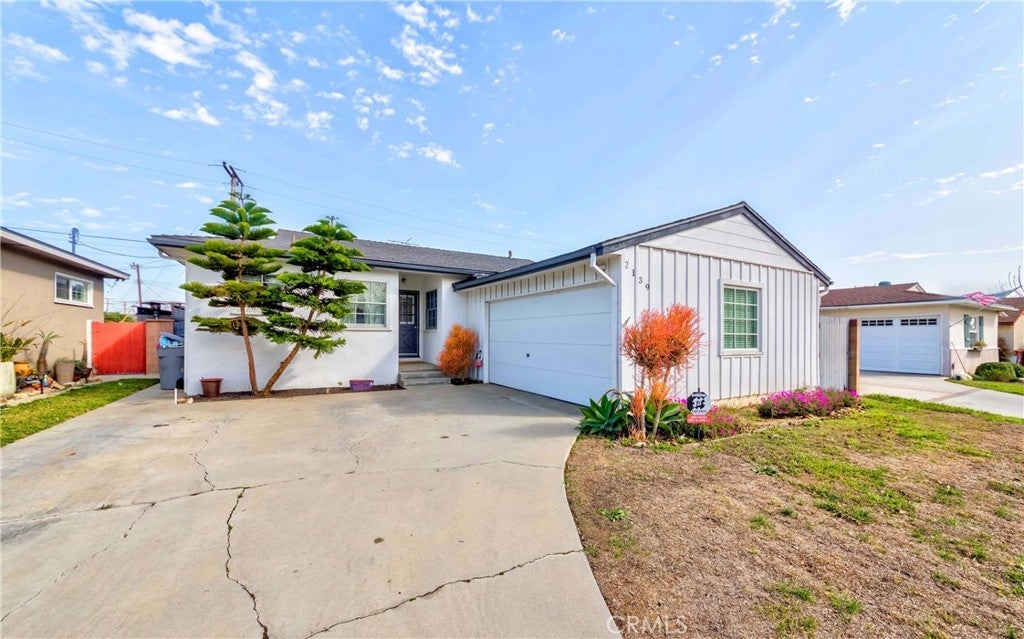 2139 W 169th Place