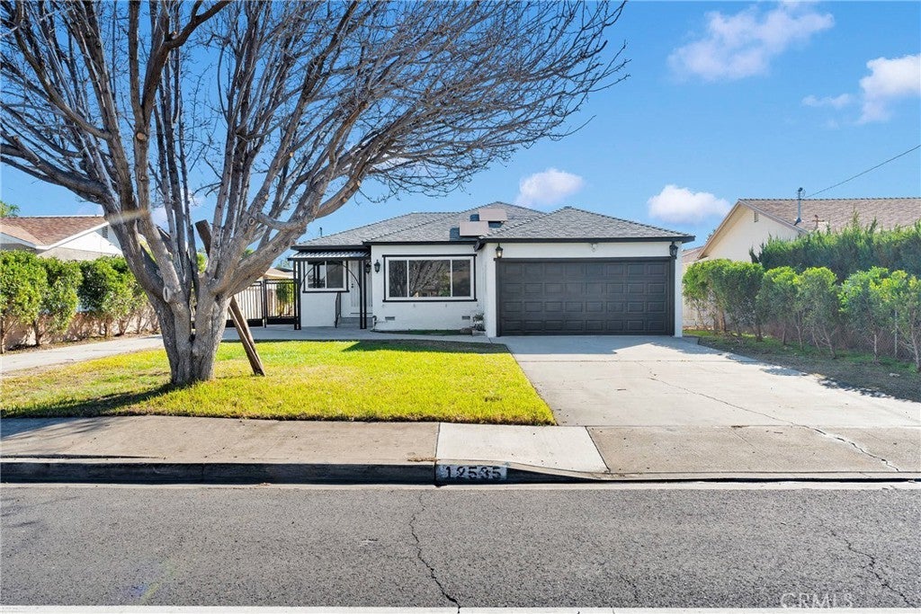 Photo of Listing #IV25040121