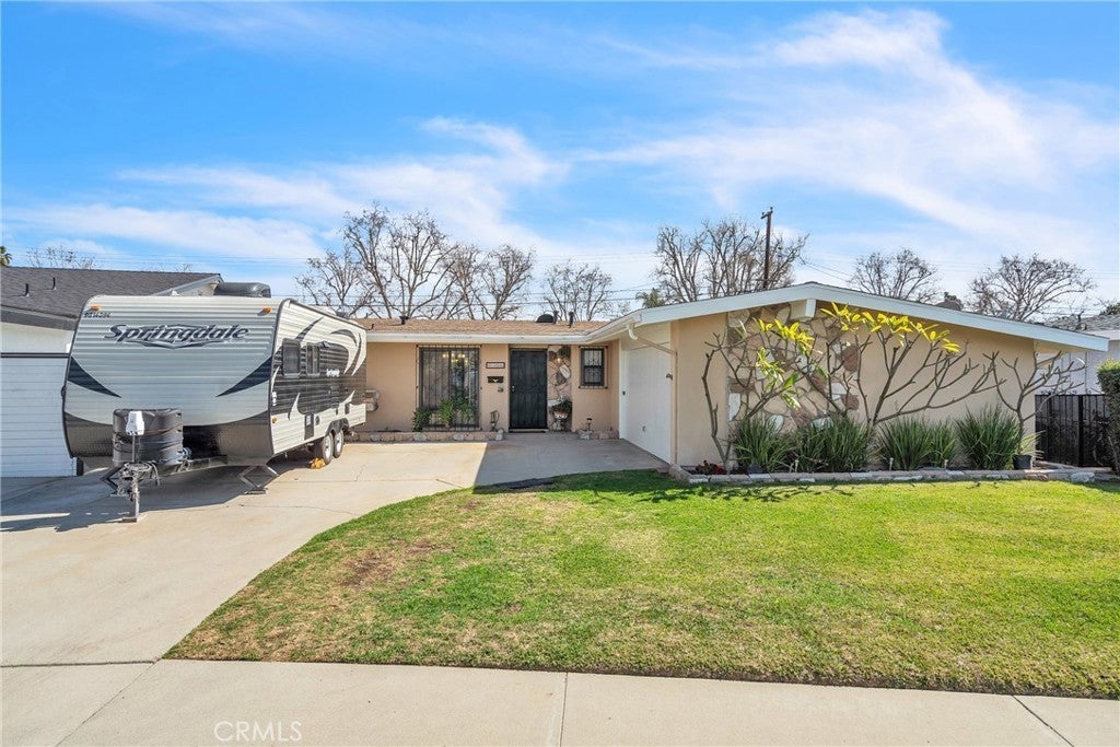 Photo of Listing #DW25040423