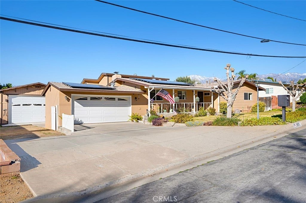 Photo of Listing #IV25040559