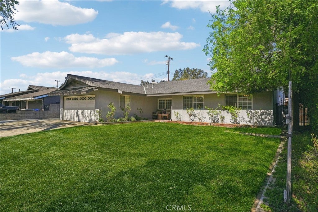 Photo of Listing #IV25040530