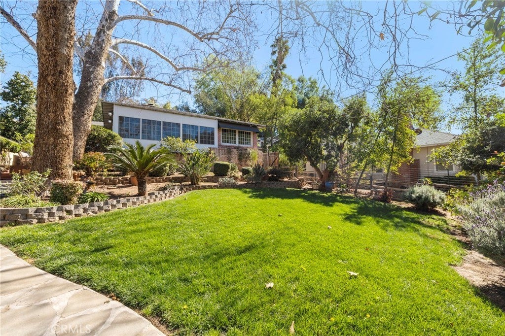 Photo of Listing #IV25040634