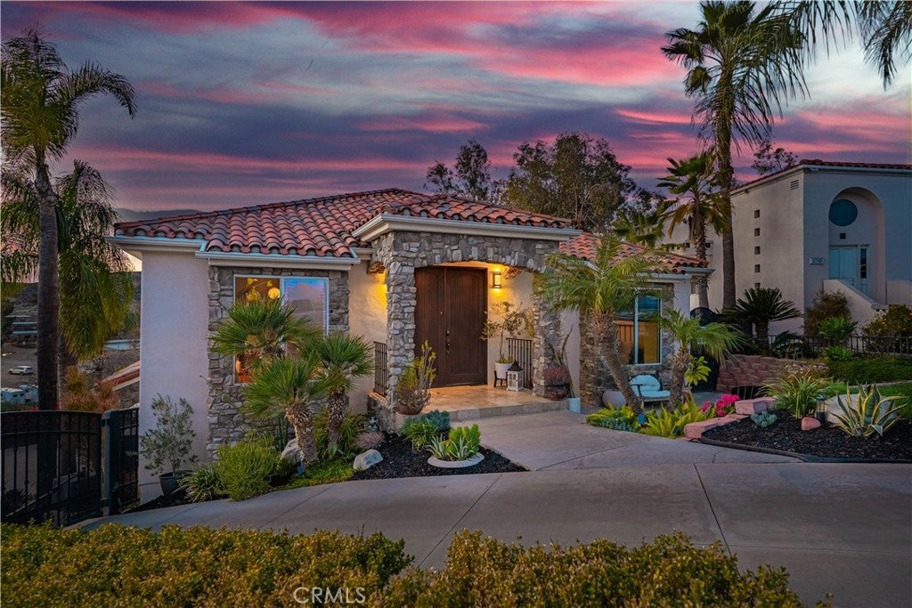 Photo of Listing #IV25036130