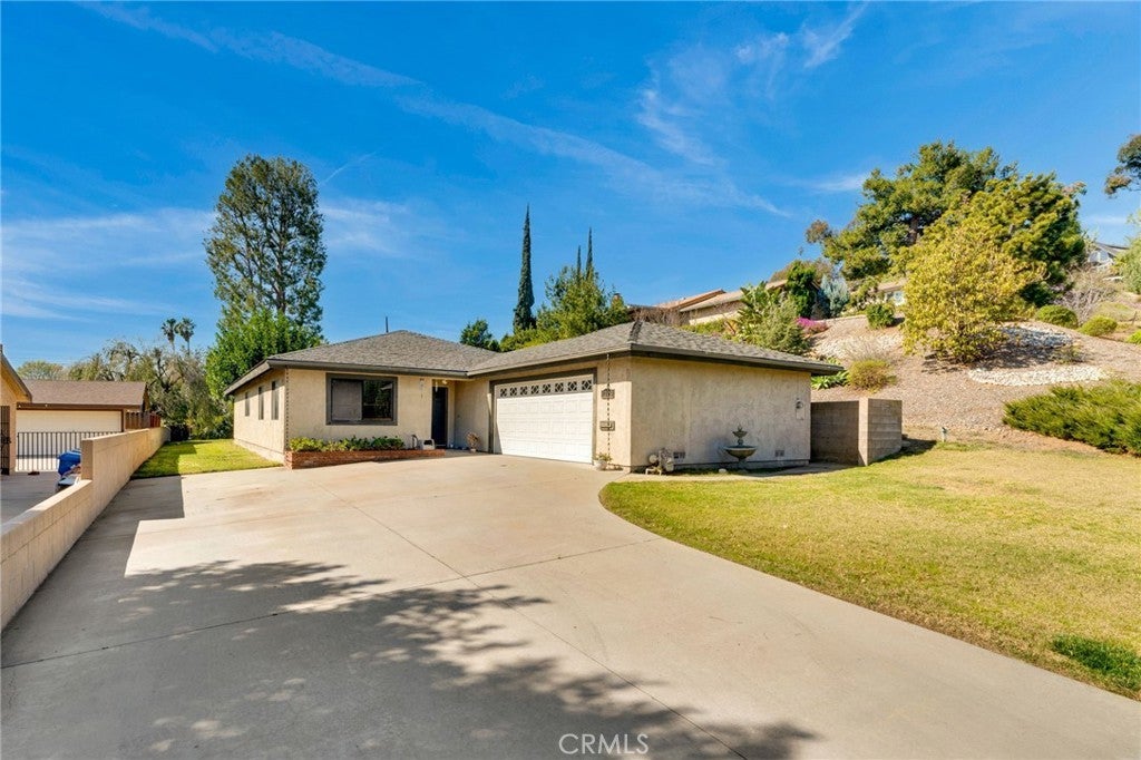 Photo of Listing #CV25040664