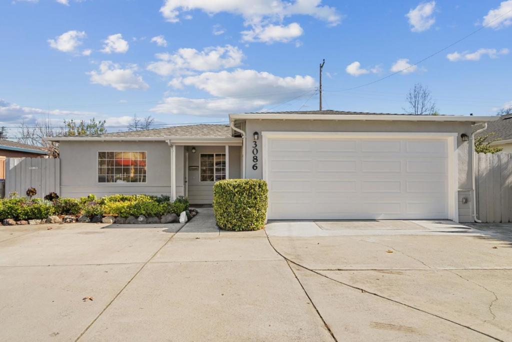 Photo of Listing #ML81995324