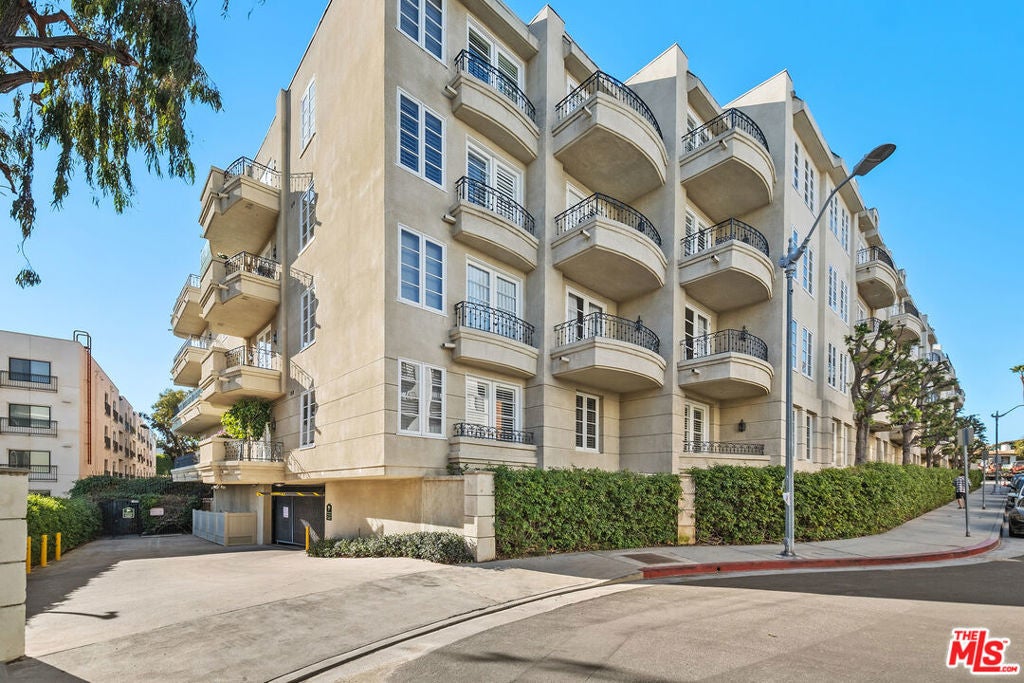 Photo of Listing #25502977