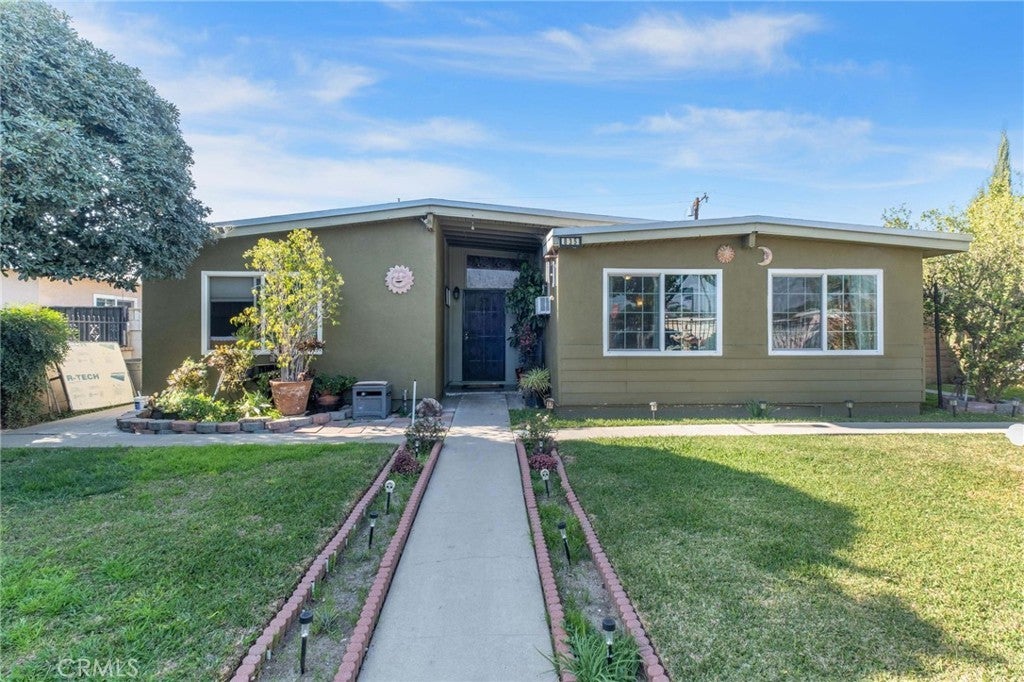 Photo of Listing #OC25041719