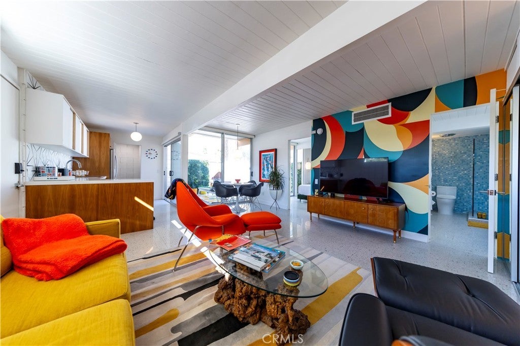 Photo of Listing #CV25041527