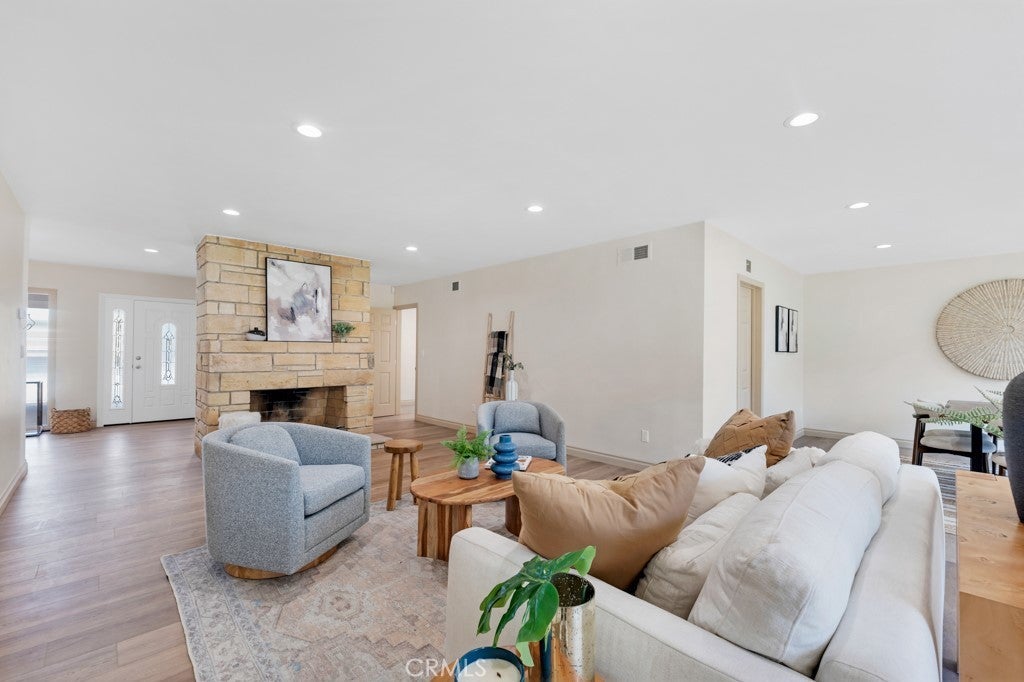 Photo of Listing #BB25042020