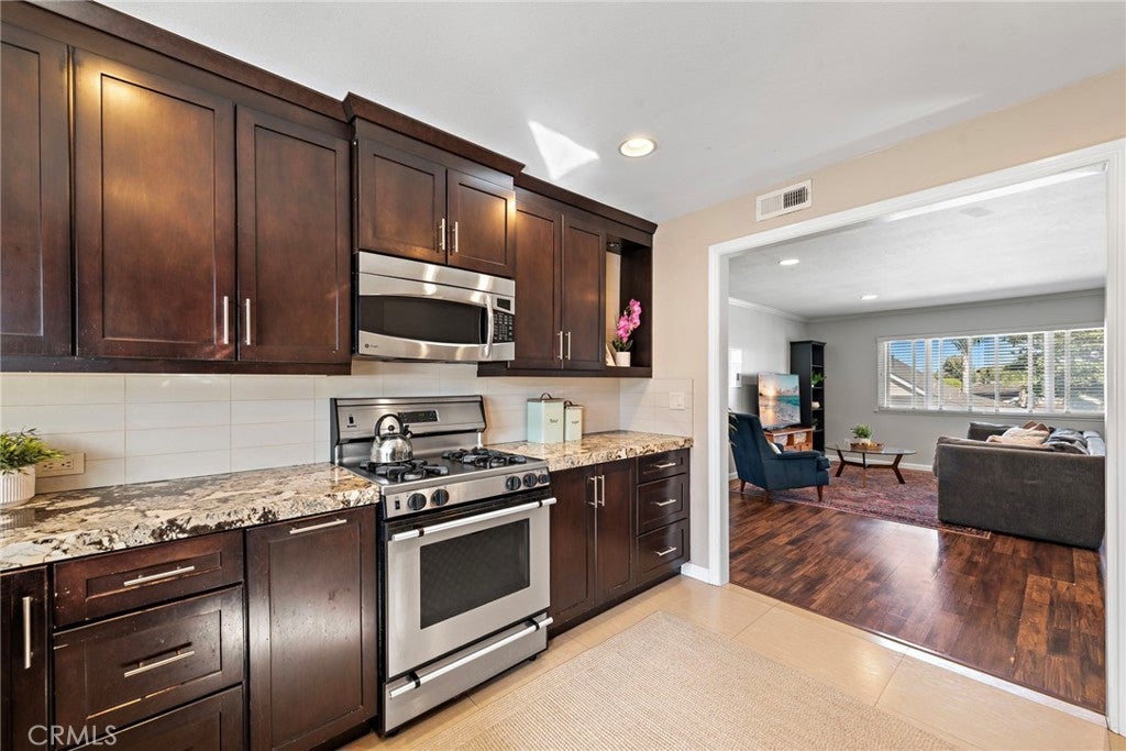 Photo of Listing #OC25042461