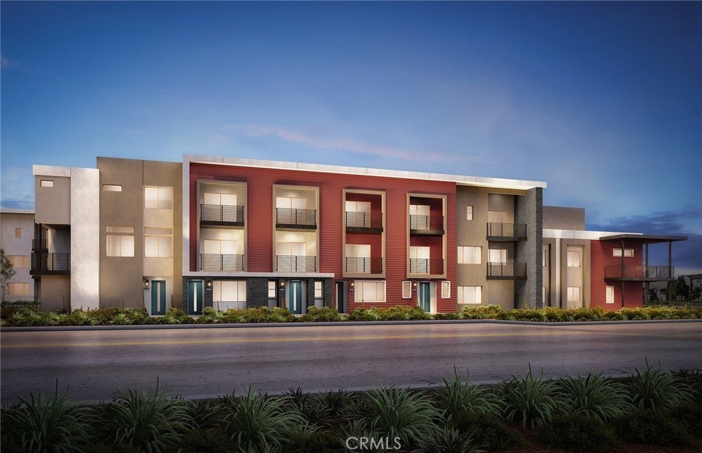 Photo of Listing #IV25042566