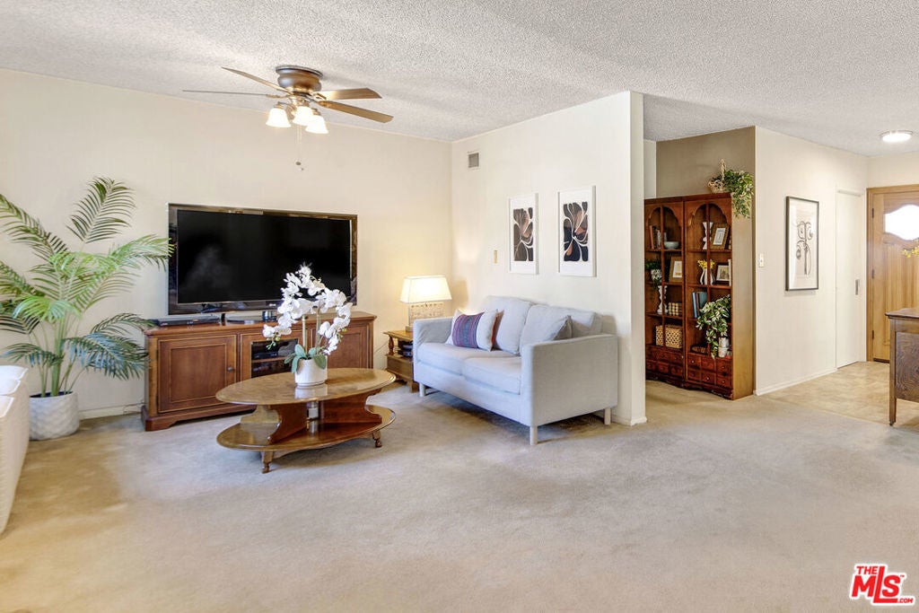 Photo of Listing #25502721