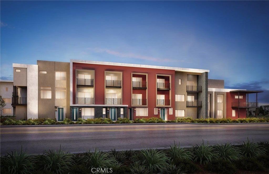 Photo of Listing #IV25042593