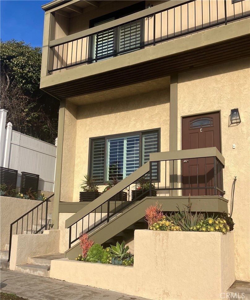 1501 Artesia Boulevard 5