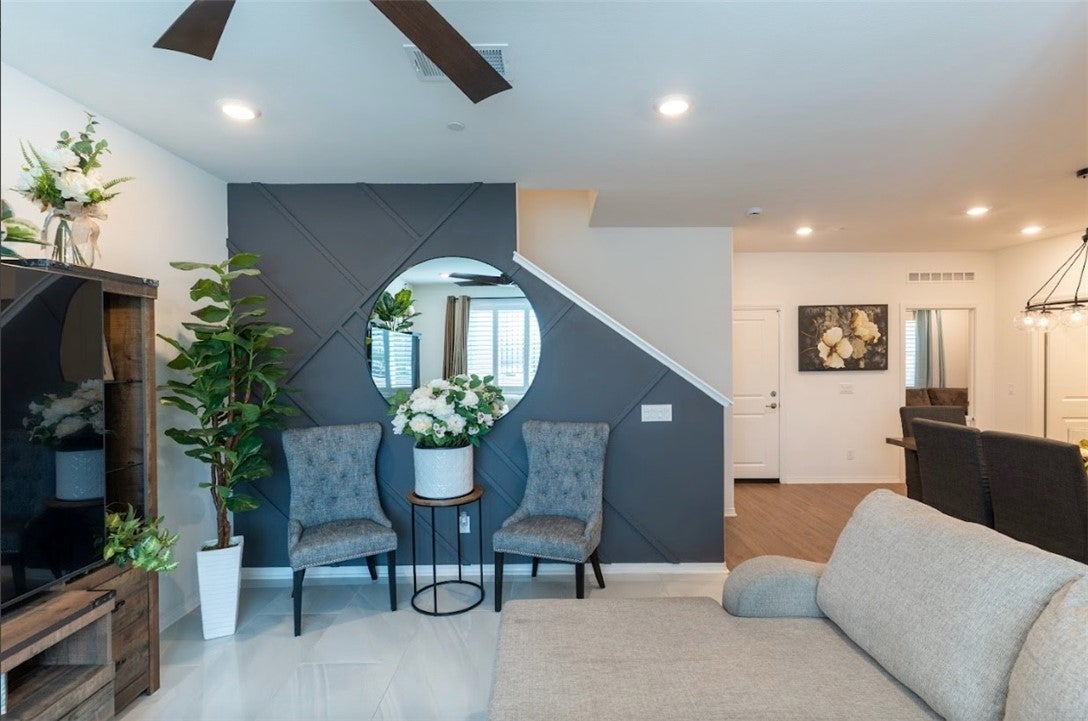 Photo of Listing #CV25037336