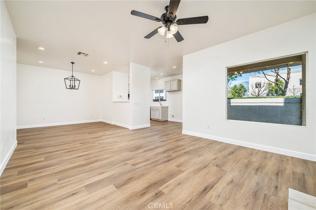 Photo of Listing #CV25042729