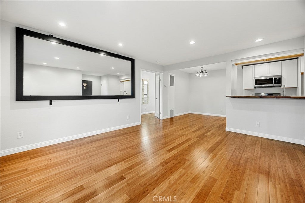 Photo of Listing #PW25041301