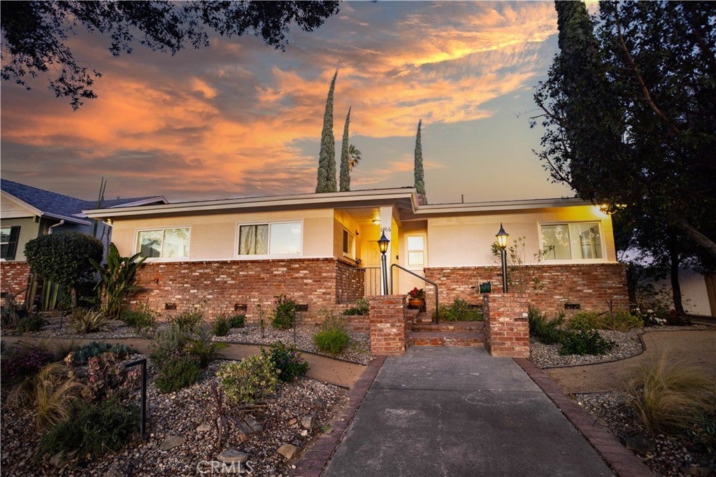 Photo of Listing #SR25041132