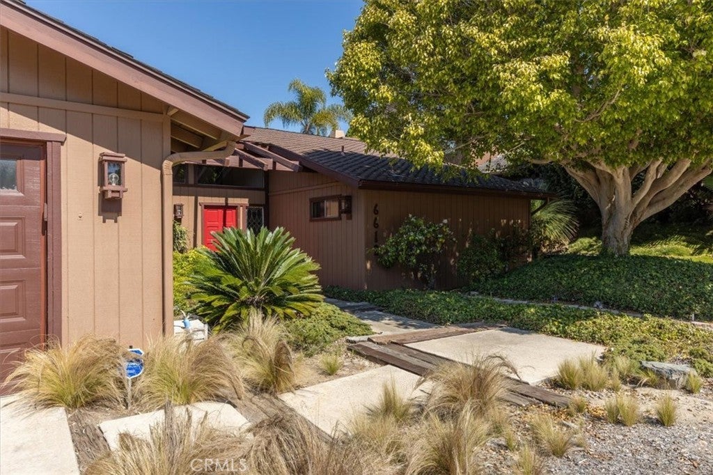 Photo of Listing #IV25043124