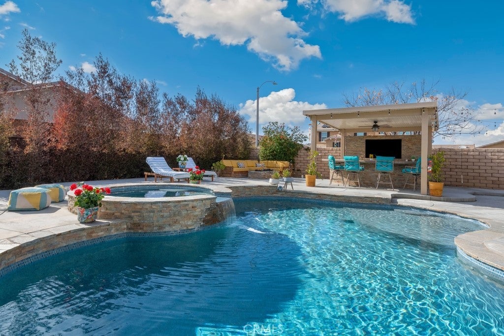 Photo of Listing #SW25041857