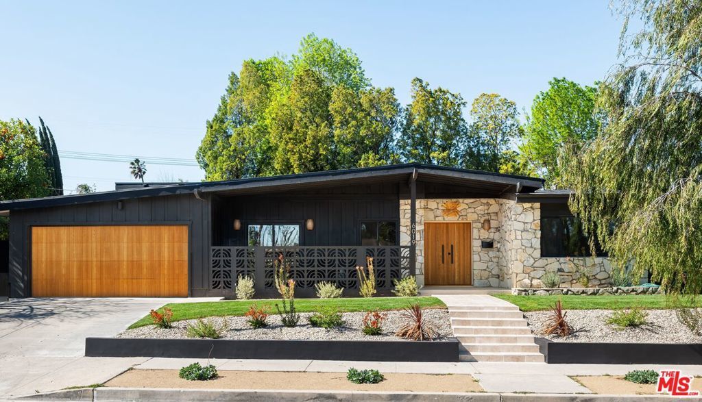 Photo of Listing #25503957