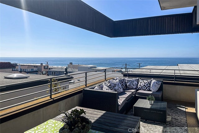4321 Crest Drive, Manhattan Beach.