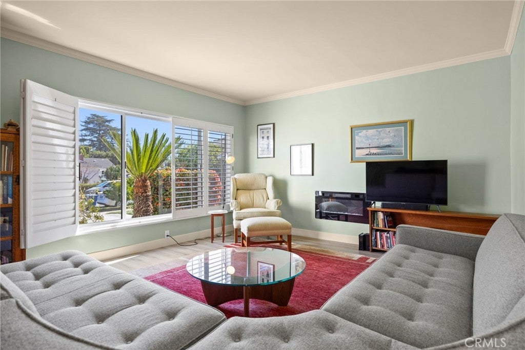 Photo of Listing #SR25040860