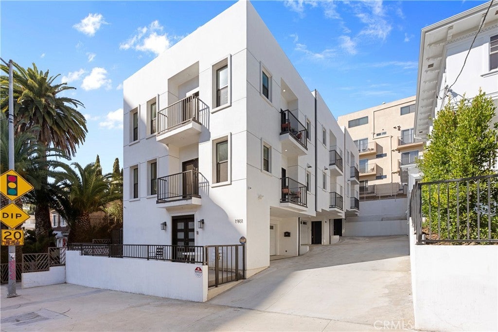 Photo of Listing #OC25043391