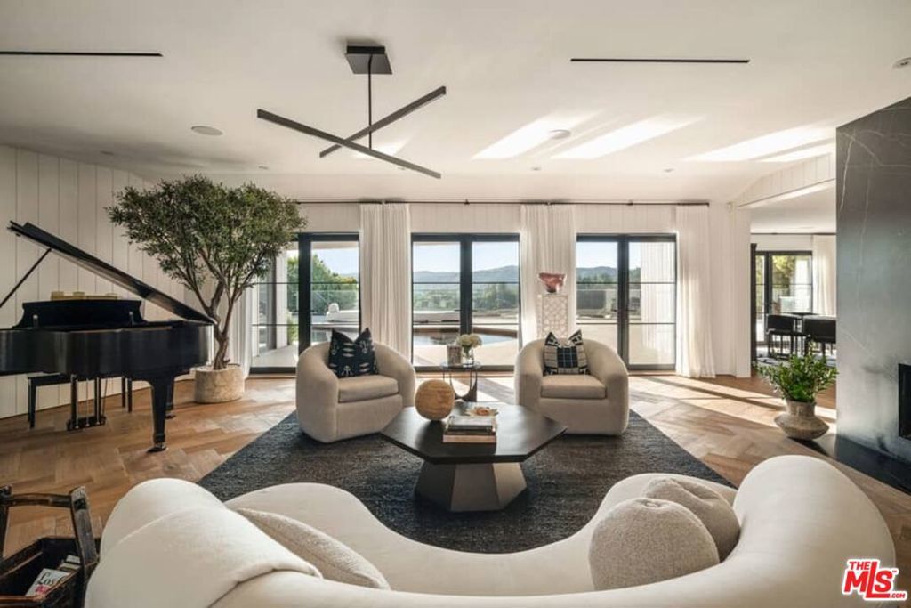 Photo of Listing #25503889