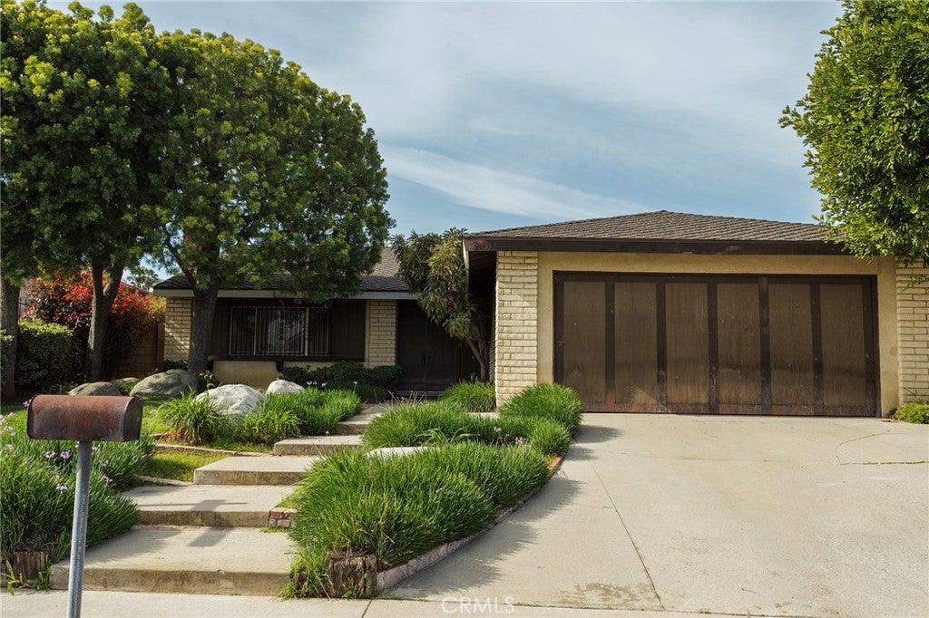 Photo of Listing #DW25041530