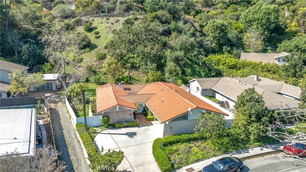 Photo of Listing #SR25043440