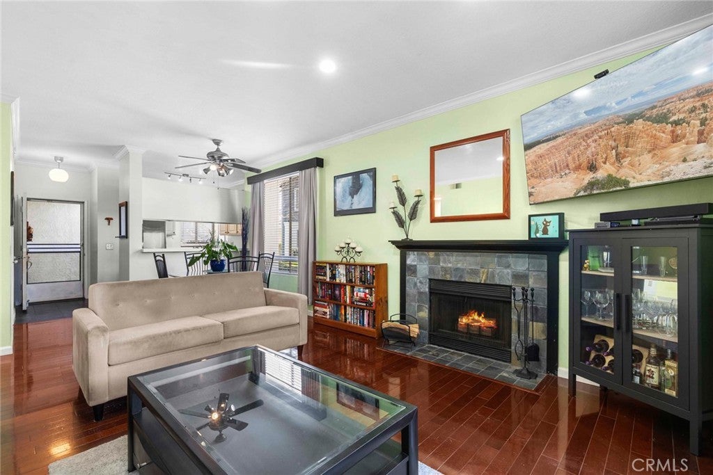 Photo of Listing #OC25008823