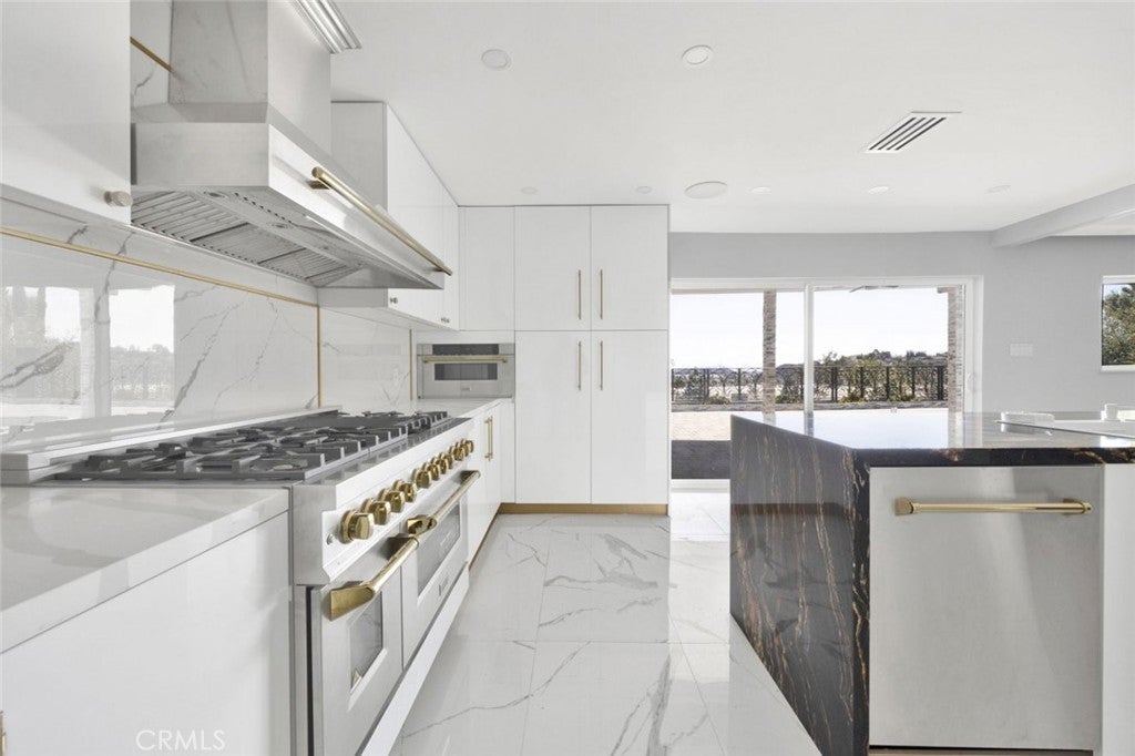 Photo of Listing #SR25042907